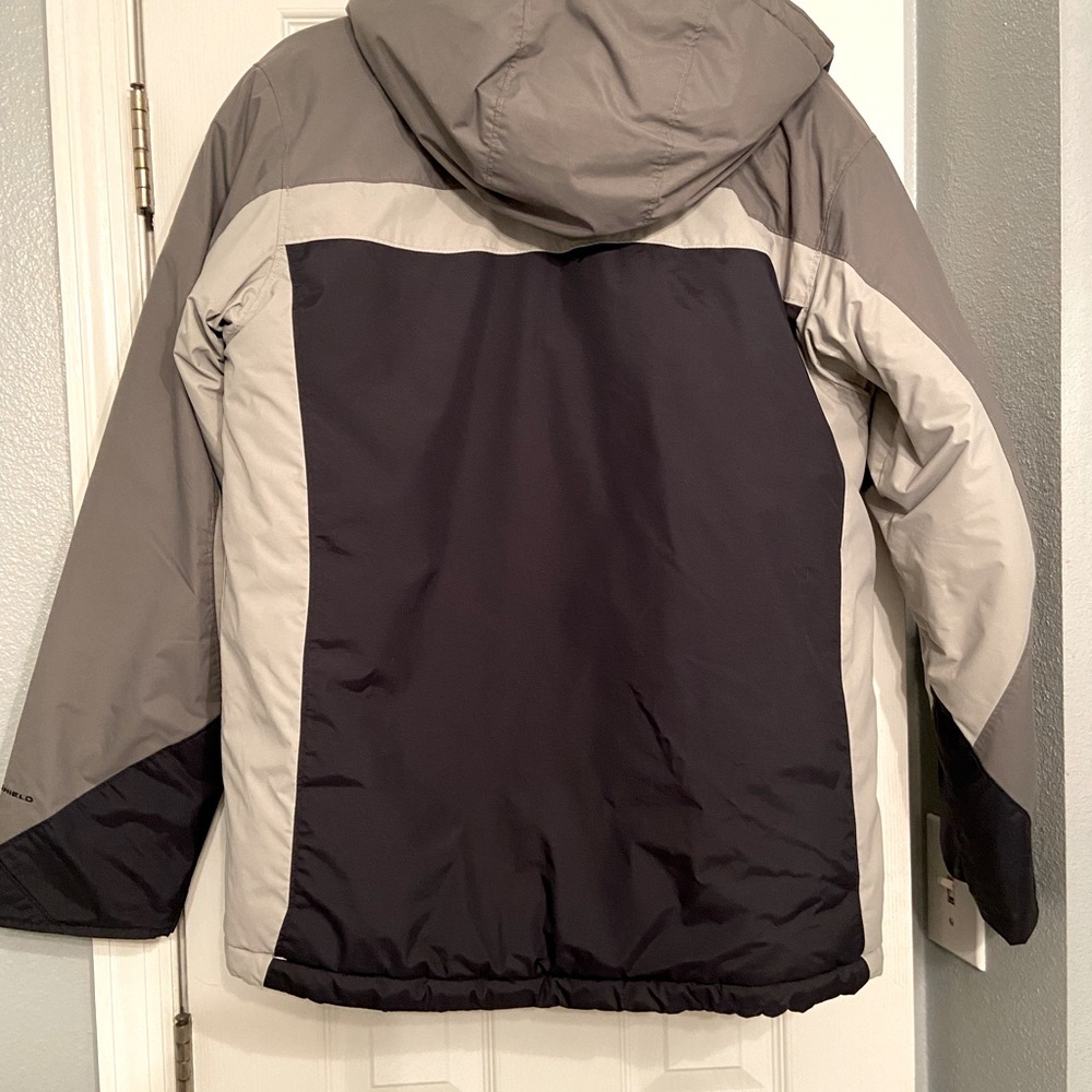 Columbia winter coat - boys / Youth size 18/20 - Picture 2 of 9